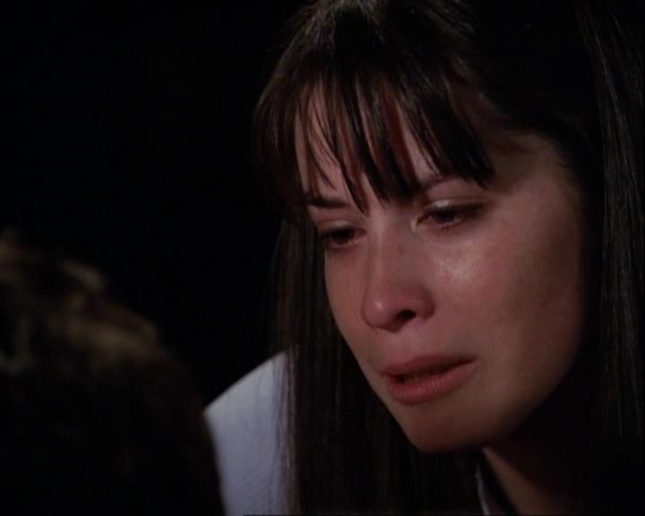 Charmed-Online-dot-net_121LoveHurts1803.jpg Charmed-Online-dot-net_121LoveHurts1803.jpg