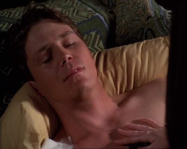 Charmed-Online-dot-net_121LoveHurts1808.jpg Charmed-Online-dot-net_121LoveHurts1808.jpg