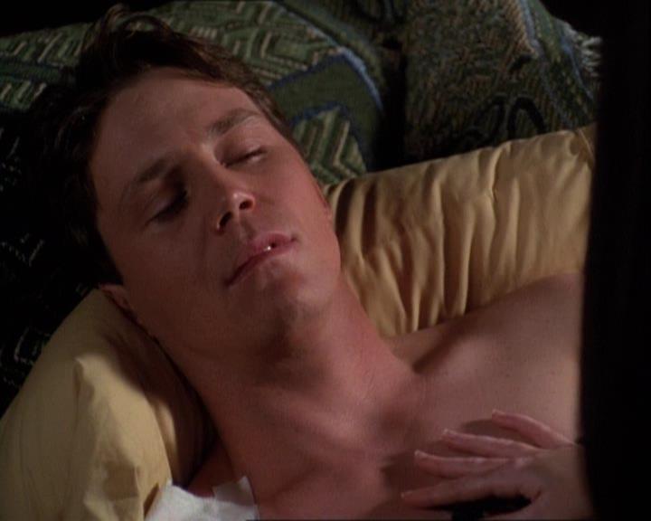 Charmed-Online-dot-net_121LoveHurts1811.jpg Charmed-Online-dot-net_121LoveHurts1811.jpg