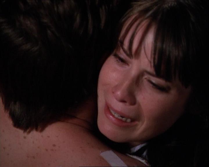 Charmed-Online-dot-net_121LoveHurts1820.jpg Charmed-Online-dot-net_121LoveHurts1820.jpg