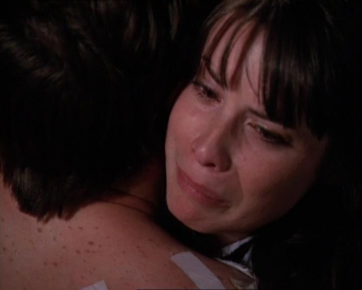Charmed-Online-dot-net_121LoveHurts1821.jpg