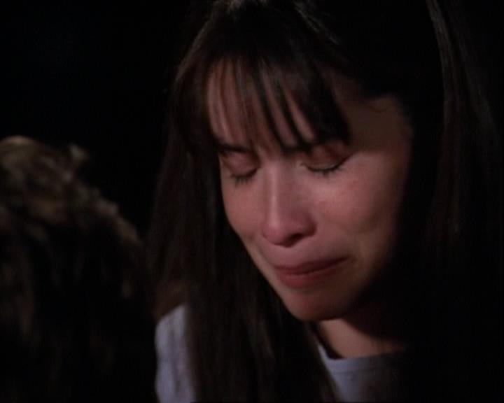 Charmed-Online-dot-net_121LoveHurts1839.jpg Charmed-Online-dot-net_121LoveHurts1839.jpg