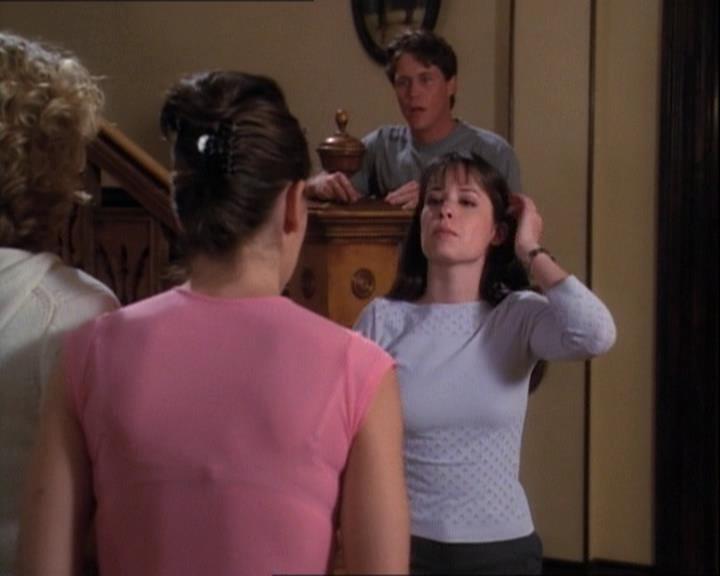 Charmed-Online-dot-net_121LoveHurts1857.jpg Charmed-Online-dot-net_121LoveHurts1857.jpg