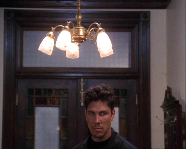 Charmed-Online-dot-net_121LoveHurts1870.jpg Charmed-Online-dot-net_121LoveHurts1870.jpg