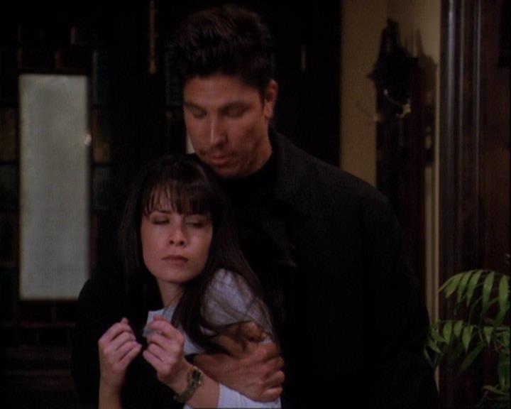 Charmed-Online-dot-net_121LoveHurts1877.jpg Charmed-Online-dot-net_121LoveHurts1877.jpg