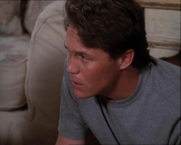 Charmed-Online-dot-net_121LoveHurts1928.jpg Charmed-Online-dot-net_121LoveHurts1928.jpg