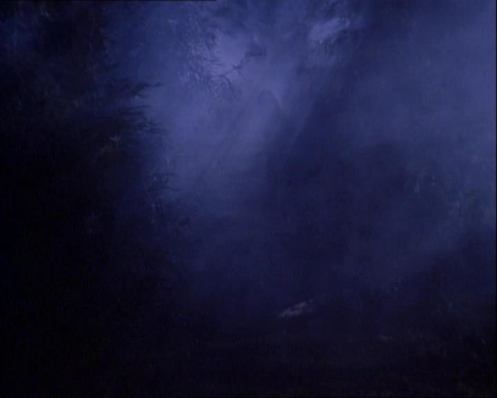 Charmed-Online-dot-net_121LoveHurts1973.jpg Charmed-Online-dot-net_121LoveHurts1973.jpg