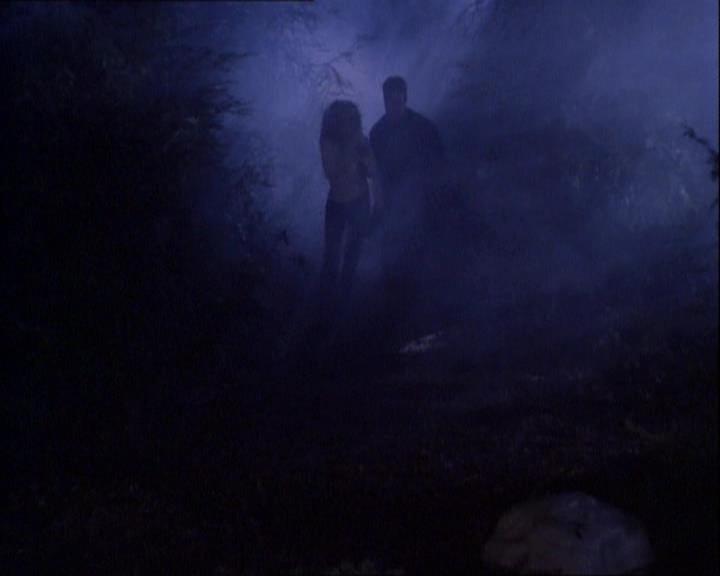 Charmed-Online-dot-net_121LoveHurts1975.jpg Charmed-Online-dot-net_121LoveHurts1975.jpg