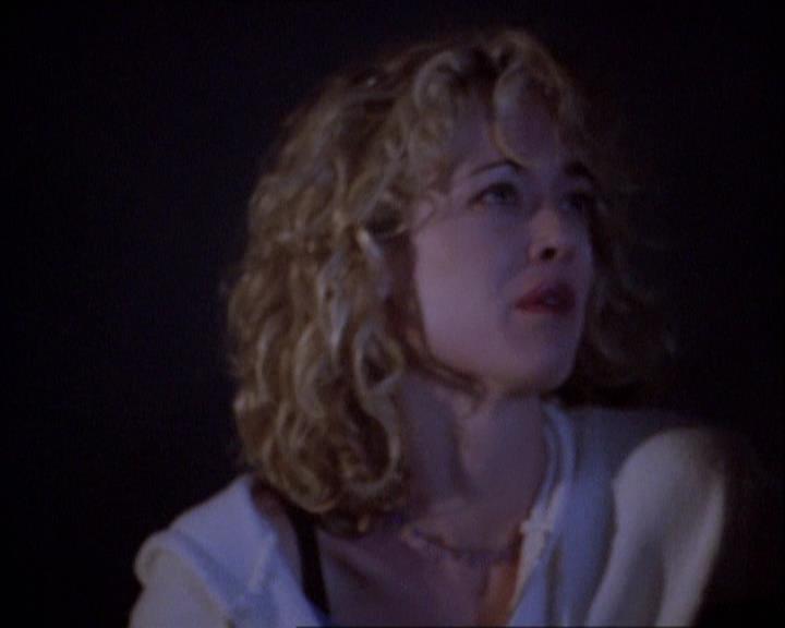 Charmed-Online-dot-net_121LoveHurts1983.jpg Charmed-Online-dot-net_121LoveHurts1983.jpg