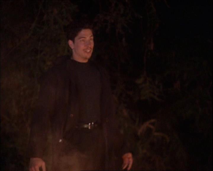 Charmed-Online-dot-net_121LoveHurts2011.jpg Charmed-Online-dot-net_121LoveHurts2011.jpg