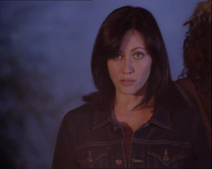 Charmed-Online-dot-net_121LoveHurts2015.jpg Charmed-Online-dot-net_121LoveHurts2015.jpg