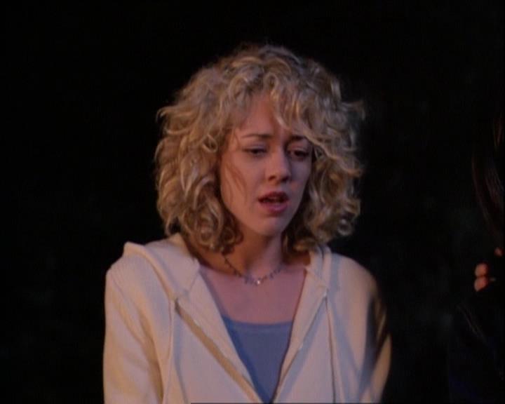 Charmed-Online-dot-net_121LoveHurts2059.jpg Charmed-Online-dot-net_121LoveHurts2059.jpg