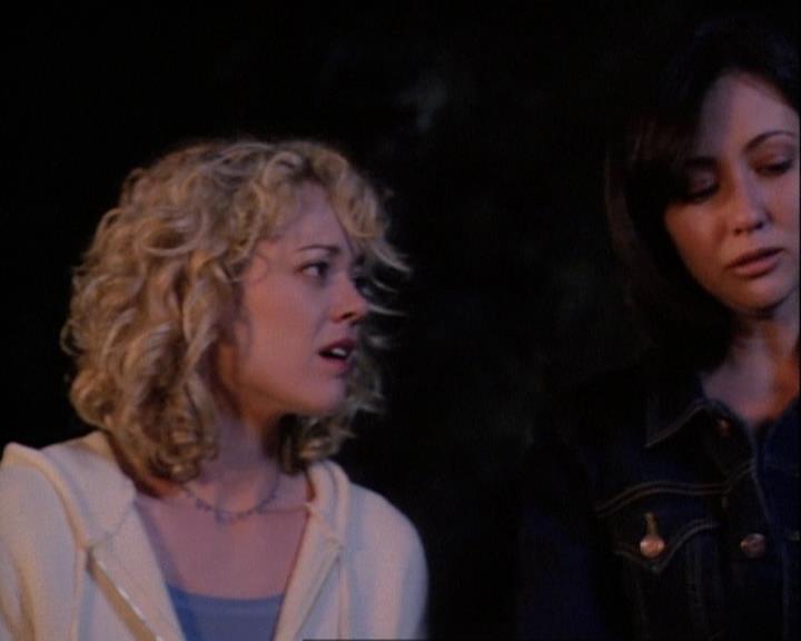 Charmed-Online-dot-net_121LoveHurts2063.jpg Charmed-Online-dot-net_121LoveHurts2063.jpg