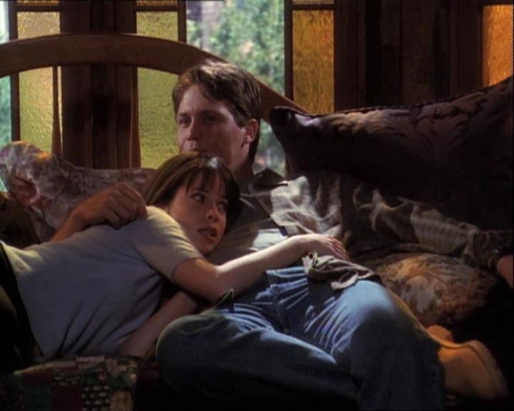 Charmed-Online-dot-net_121LoveHurts2101.jpg Charmed-Online-dot-net_121LoveHurts2101.jpg