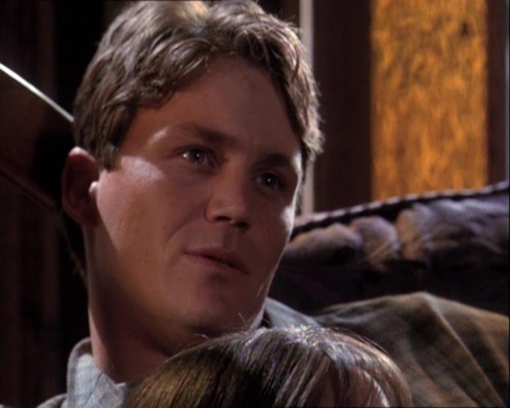 Charmed-Online-dot-net_121LoveHurts2126.jpg Charmed-Online-dot-net_121LoveHurts2126.jpg