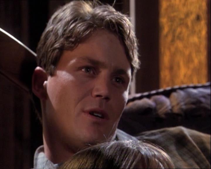 Charmed-Online-dot-net_121LoveHurts2129.jpg Charmed-Online-dot-net_121LoveHurts2129.jpg