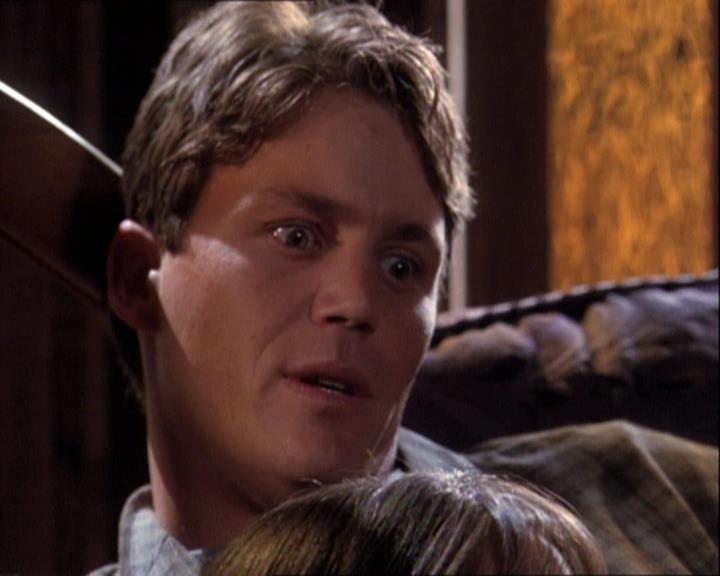 Charmed-Online-dot-net_121LoveHurts2132.jpg Charmed-Online-dot-net_121LoveHurts2132.jpg