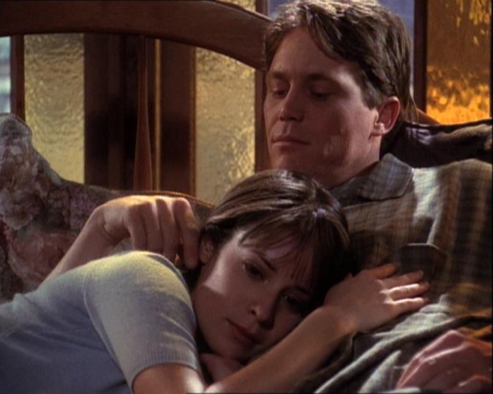 Charmed-Online-dot-net_121LoveHurts2140.jpg Charmed-Online-dot-net_121LoveHurts2140.jpg