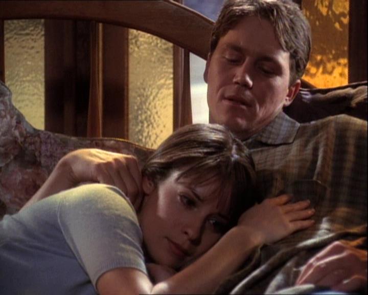 Charmed-Online-dot-net_121LoveHurts2146.jpg Charmed-Online-dot-net_121LoveHurts2146.jpg