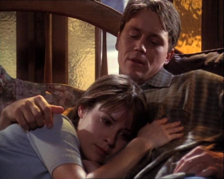 Charmed-Online-dot-net_121LoveHurts2148.jpg Charmed-Online-dot-net_121LoveHurts2148.jpg