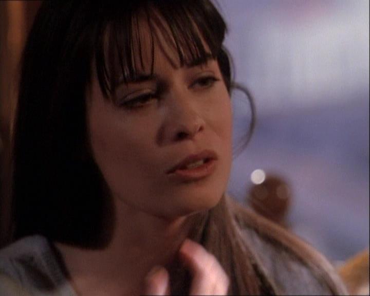 Charmed-Online-dot-net_121LoveHurts2176.jpg Charmed-Online-dot-net_121LoveHurts2176.jpg