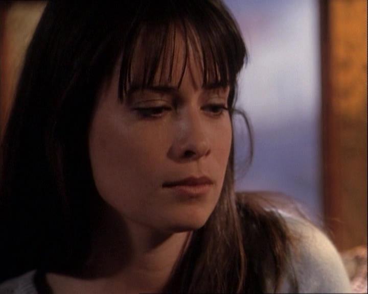 Charmed-Online-dot-net_121LoveHurts2195.jpg Charmed-Online-dot-net_121LoveHurts2195.jpg
