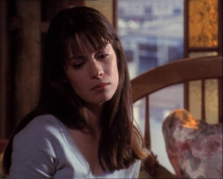 Charmed-Online-dot-net_121LoveHurts2227.jpg Charmed-Online-dot-net_121LoveHurts2227.jpg