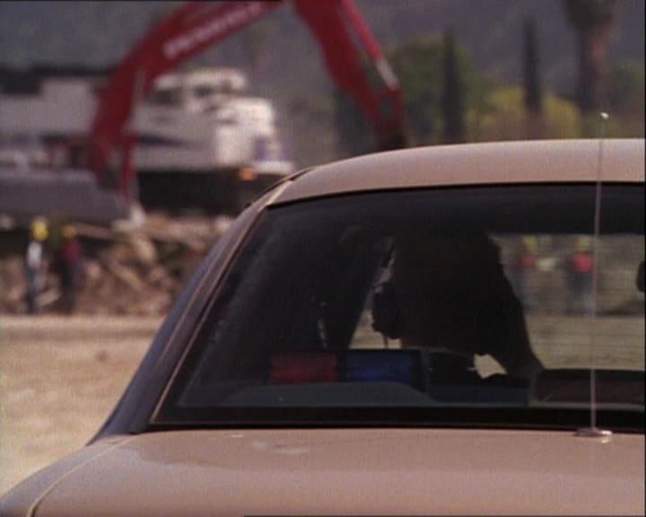 Charmed-Online-dot-net_121LoveHurts2229.jpg Charmed-Online-dot-net_121LoveHurts2229.jpg