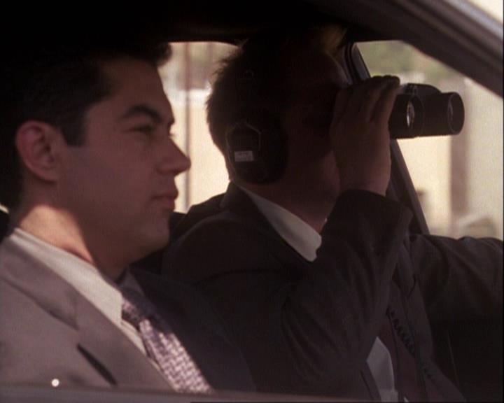 Charmed-Online-dot-net_121LoveHurts2232.jpg Charmed-Online-dot-net_121LoveHurts2232.jpg