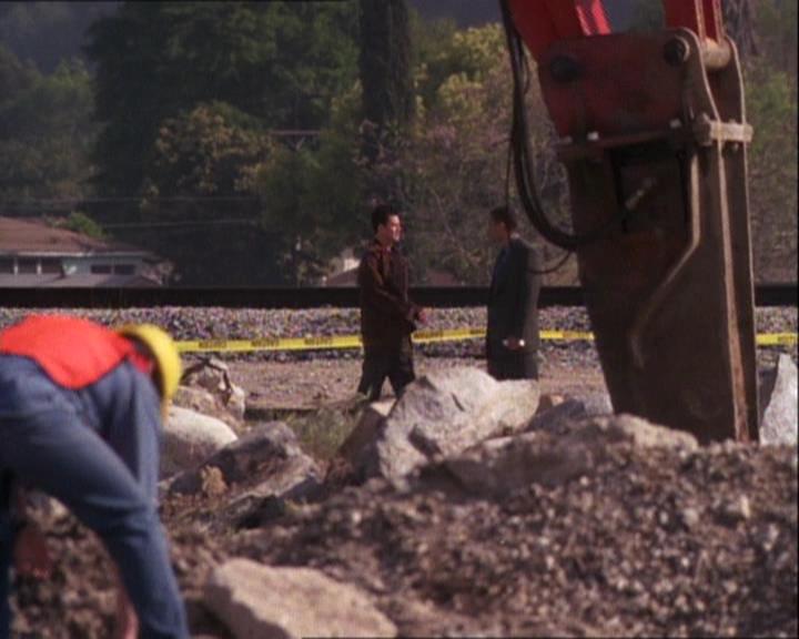 Charmed-Online-dot-net_121LoveHurts2235.jpg Charmed-Online-dot-net_121LoveHurts2235.jpg