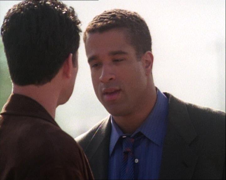 Charmed-Online-dot-net_121LoveHurts2248.jpg Charmed-Online-dot-net_121LoveHurts2248.jpg