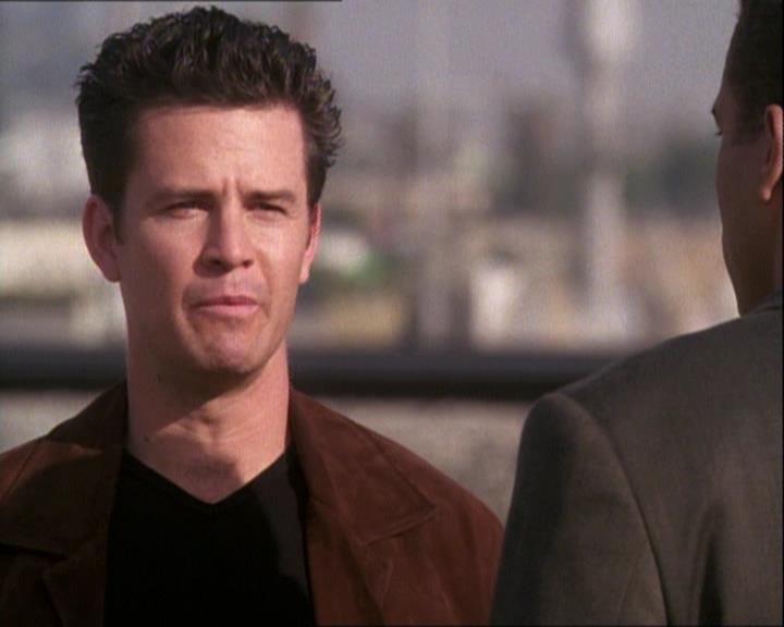 Charmed-Online-dot-net_121LoveHurts2253.jpg Charmed-Online-dot-net_121LoveHurts2253.jpg