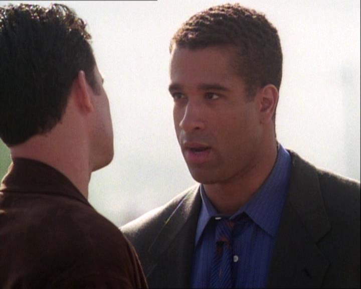 Charmed-Online-dot-net_121LoveHurts2258.jpg Charmed-Online-dot-net_121LoveHurts2258.jpg