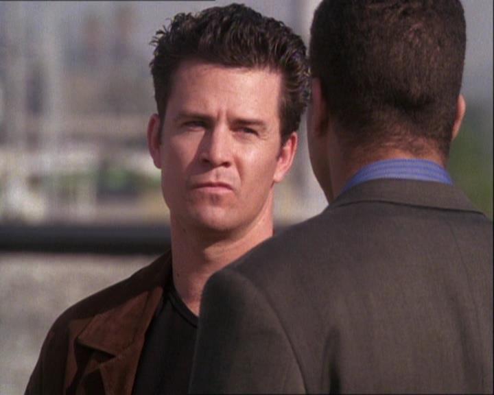 Charmed-Online-dot-net_121LoveHurts2275.jpg Charmed-Online-dot-net_121LoveHurts2275.jpg