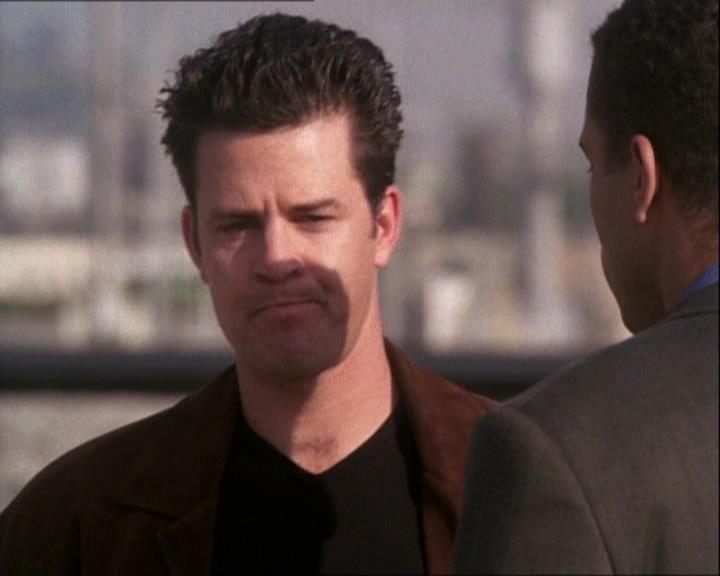 Charmed-Online-dot-net_121LoveHurts2297.jpg Charmed-Online-dot-net_121LoveHurts2297.jpg