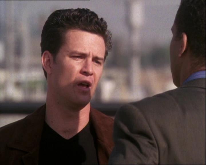 Charmed-Online-dot-net_121LoveHurts2304.jpg Charmed-Online-dot-net_121LoveHurts2304.jpg