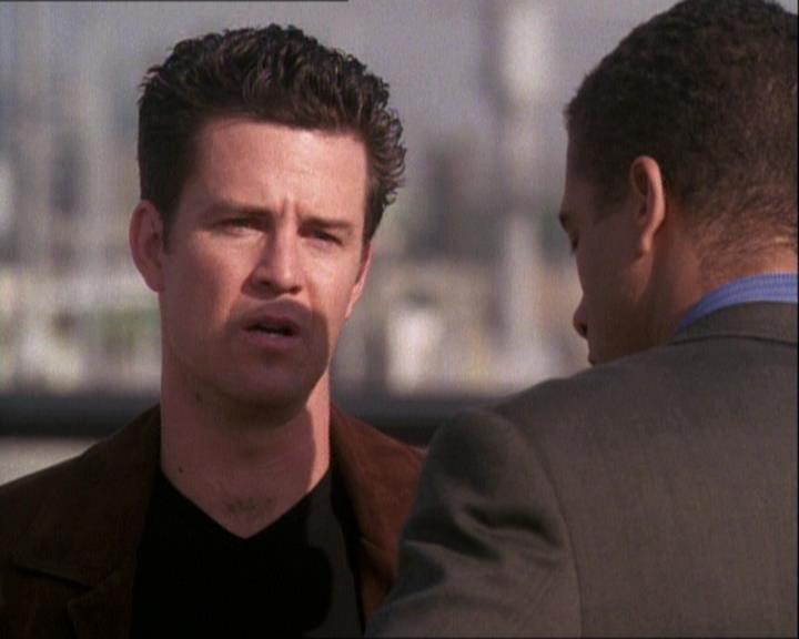 Charmed-Online-dot-net_121LoveHurts2306.jpg Charmed-Online-dot-net_121LoveHurts2306.jpg