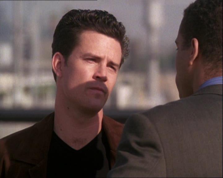 Charmed-Online-dot-net_121LoveHurts2310.jpg Charmed-Online-dot-net_121LoveHurts2310.jpg