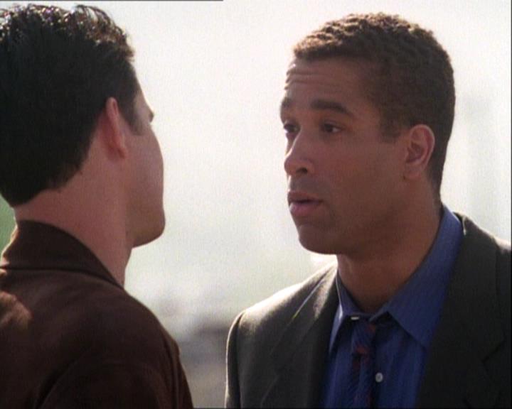 Charmed-Online-dot-net_121LoveHurts2312.jpg Charmed-Online-dot-net_121LoveHurts2312.jpg