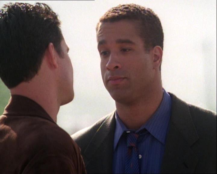 Charmed-Online-dot-net_121LoveHurts2314.jpg Charmed-Online-dot-net_121LoveHurts2314.jpg