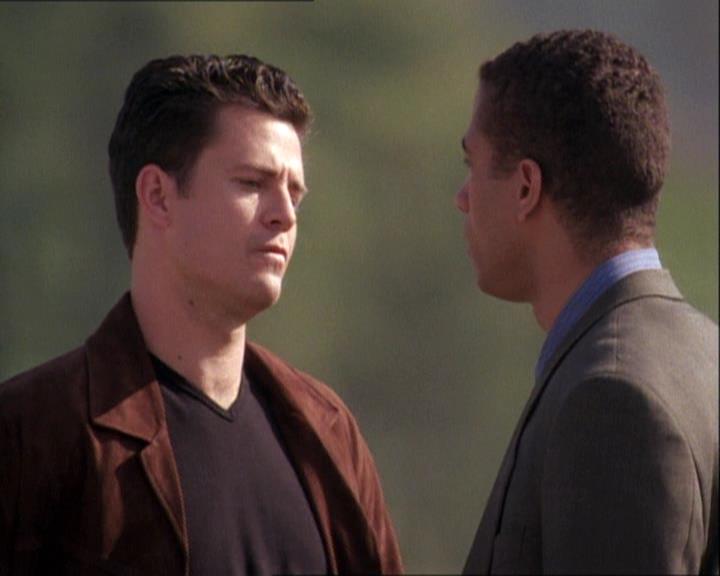 Charmed-Online-dot-net_121LoveHurts2315.jpg Charmed-Online-dot-net_121LoveHurts2315.jpg