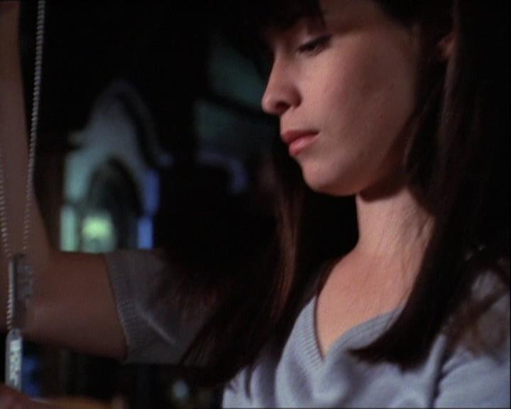 Charmed-Online-dot-net_121LoveHurts2339.jpg Charmed-Online-dot-net_121LoveHurts2339.jpg
