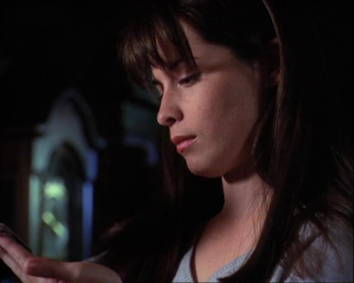 Charmed-Online-dot-net_121LoveHurts2340.jpg Charmed-Online-dot-net_121LoveHurts2340.jpg