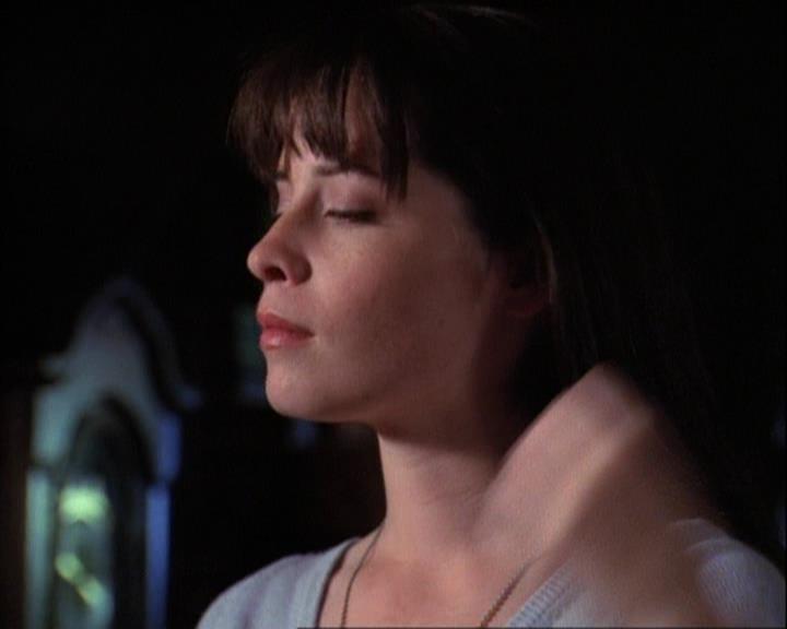 Charmed-Online-dot-net_121LoveHurts2351.jpg Charmed-Online-dot-net_121LoveHurts2351.jpg