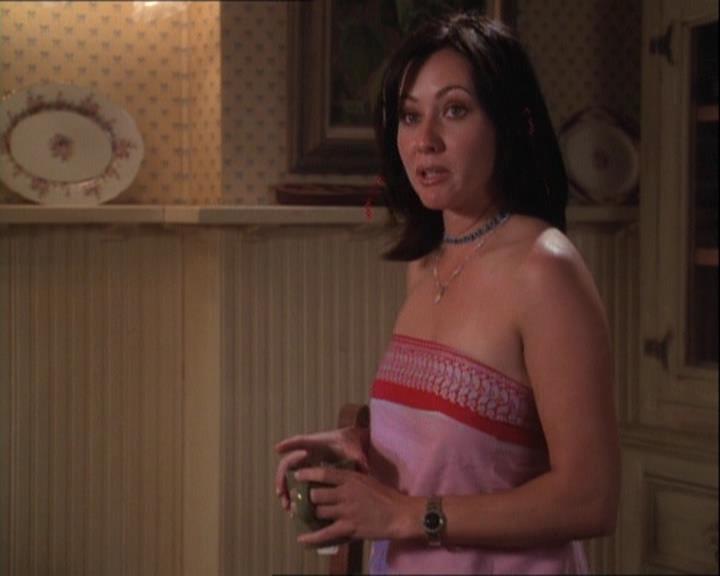 Charmed-Online-dot-net_121LoveHurts2361.jpg Charmed-Online-dot-net_121LoveHurts2361.jpg