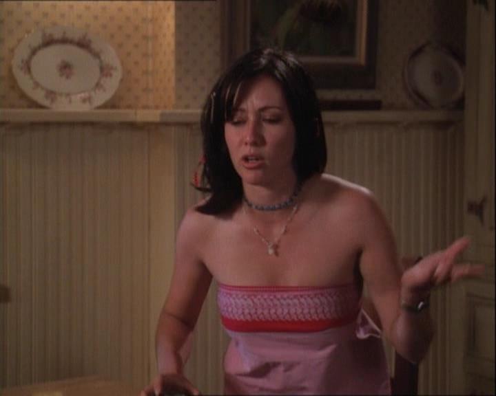 Charmed-Online-dot-net_121LoveHurts2362.jpg Charmed-Online-dot-net_121LoveHurts2362.jpg