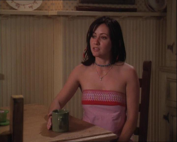 Charmed-Online-dot-net_121LoveHurts2363.jpg Charmed-Online-dot-net_121LoveHurts2363.jpg