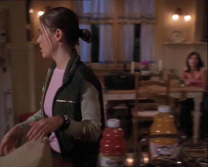 Charmed-Online-dot-net_121LoveHurts2365.jpg Charmed-Online-dot-net_121LoveHurts2365.jpg