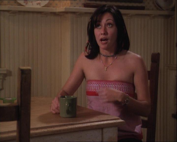 Charmed-Online-dot-net_121LoveHurts2366.jpg Charmed-Online-dot-net_121LoveHurts2366.jpg