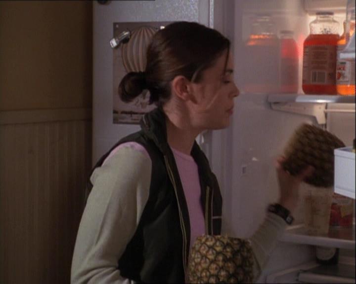 Charmed-Online-dot-net_121LoveHurts2372.jpg Charmed-Online-dot-net_121LoveHurts2372.jpg